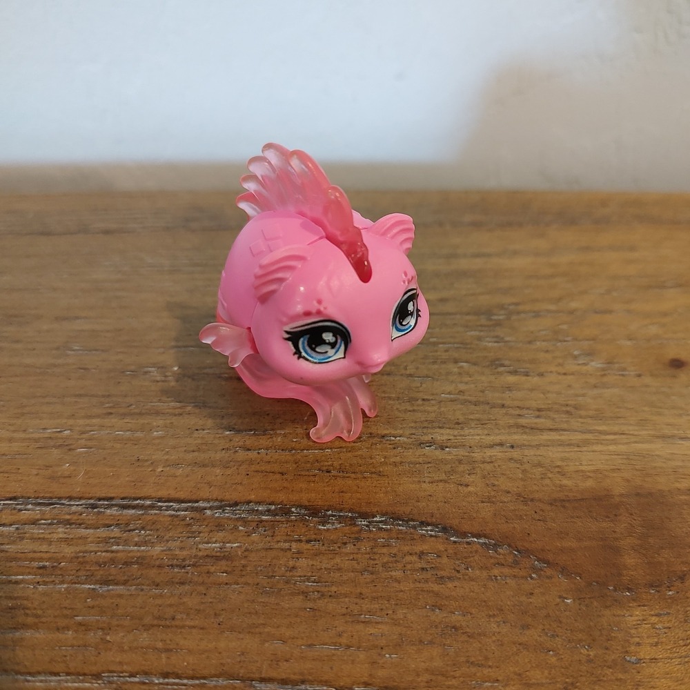 Monster High Lagoona Blue Doll 2022 G3 Reboot Neptuna Pet Fish Accessories